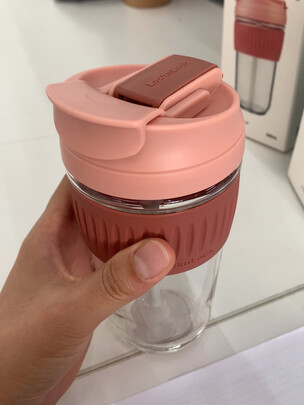 玻璃杯