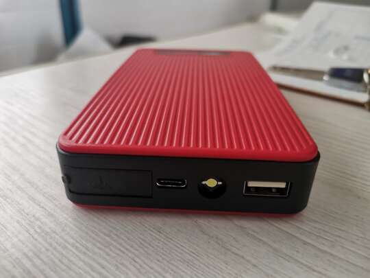 汽车应急启动电源