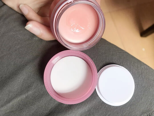 三,娜丽丝娜丽丝唇膜10g网友对比评测