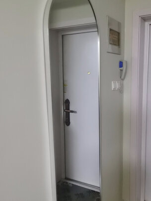 穿衣镜