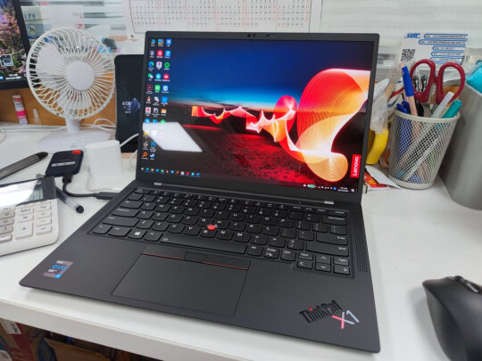 ThinkPad X1 Carbon好不好呀？做工好不好，效果惊艳吗 