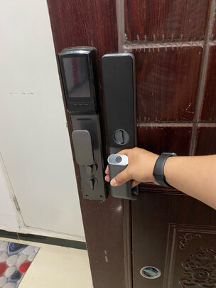 指纹锁|消费者诉说鹿客sv40和s30pro对比？哪款更好好更实用？