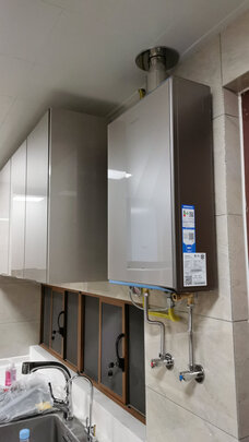 卡萨帝JSQ31-16CX3(12T)U1热水器|【电商快报】燃气热水器卡萨帝天悦系列和云臻系列区别是?优缺点感受？