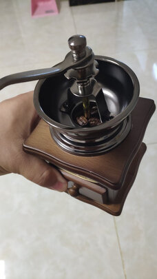德龙（Delonghi）咖啡机 趣享系列半自动咖啡机 意式浓缩家用泵压式 可调节奶泡系统 ECP35.31.W 白色