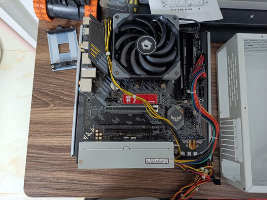 对比测评:华硕tuf gaming b550m-plus跟微星b560m mortar wifi有啥