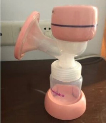 电动吸奶器