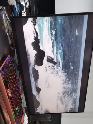 %title插图%num 三星(SAMSUNG)32英寸 4K 可壁挂 HDR10 旋转升降底座 电脑显示器(S32A800NMC)