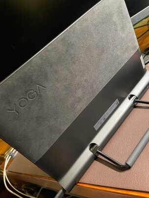 联想Yoga pad pro怎么样？屏幕清晰吗？柔软顺滑吗 