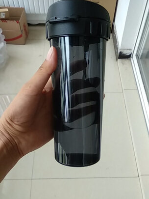 塑料水杯