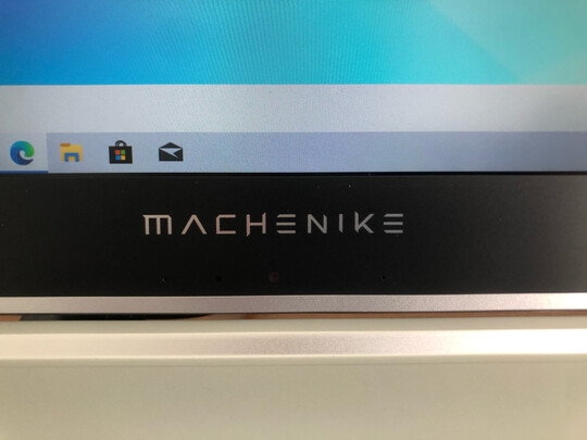 机械师Machcreator-R游戏本|【今日头条】机械师创物者R笔记本电脑到到底是好还是差？用后讲真相