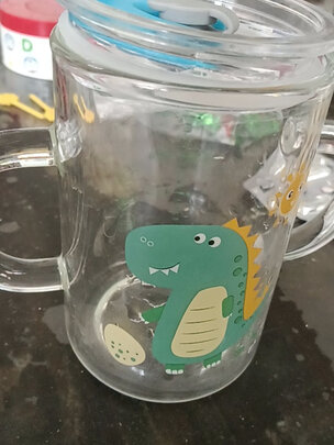 玻璃杯