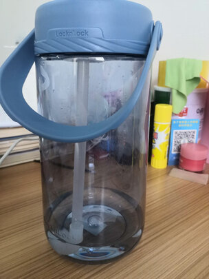 运动水杯