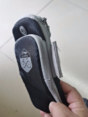 手机臂包