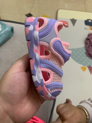 儿童凉鞋