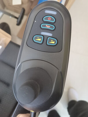 电动轮椅车