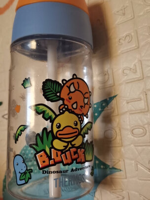 运动水杯