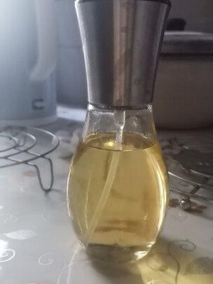 喷油壶
