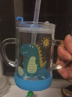 玻璃杯