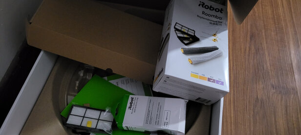 iRobotiRobot961+381套装扫地机器人|评测细节：iRobot扫擦组合扫地机器如何？上手一周讲体验感受