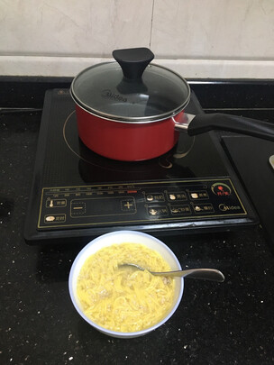 麦饭石不粘奶锅