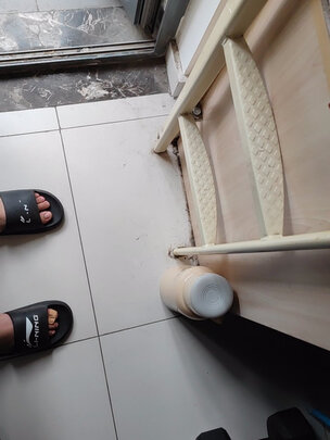 运动拖鞋