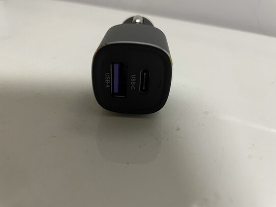 车载充电器