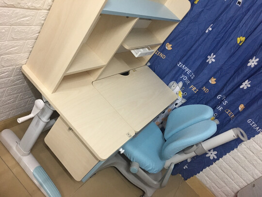 儿童学习桌椅套装