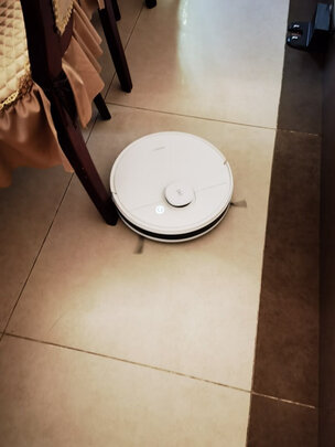 扫地机器人|【电商快报】科沃斯扫地机器人n8和n8pro区别大不大？谁来讲讲？