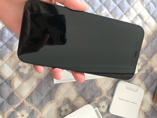 AppleiPhone 12评判质量差有依据吗？