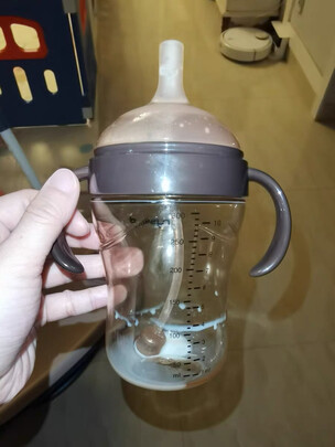 奶瓶