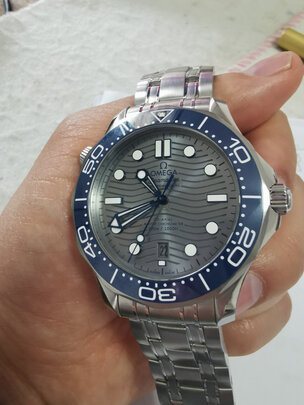 手表|客观评价欧米茄210.30.42.20.06.001手表怎么样？上手三周说真相