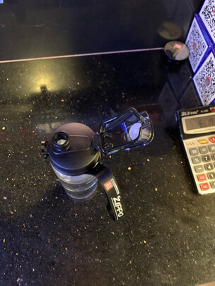 运动水杯