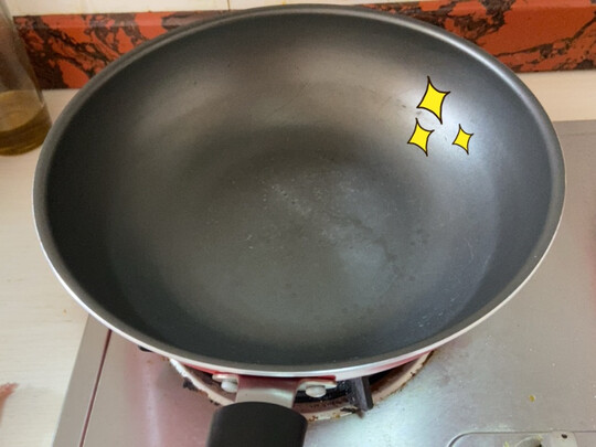 爱仕达中国红新不粘少油烟明火专用三件套装锅怎么样用了感觉如何 爱仕达中国红新不粘少油烟明火专用三件套装锅买家怎么这样评价 还值得买吗