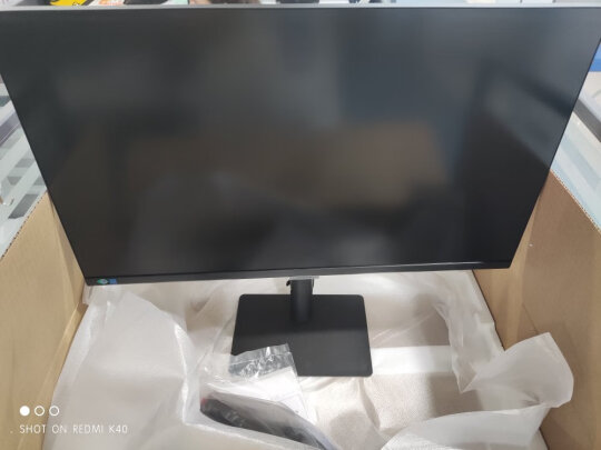 %title插图%num 三星(SAMSUNG)27英寸 4K IPS技术 可壁挂 HDR10 旋转升降底座 电脑显示器(S27A800NMC)