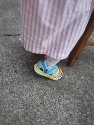儿童凉鞋