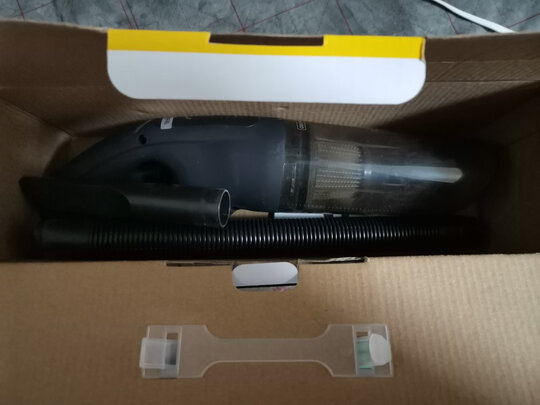车载吸尘器