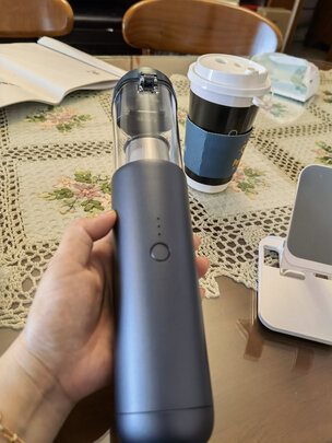 车载吸尘器