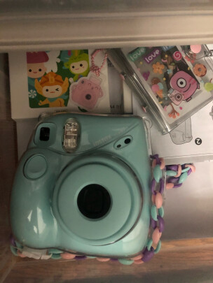 INSTAX mini7+到底怎么样啊？颜色艳丽吗？操作简便吗？