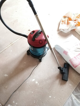 车载吸尘器
