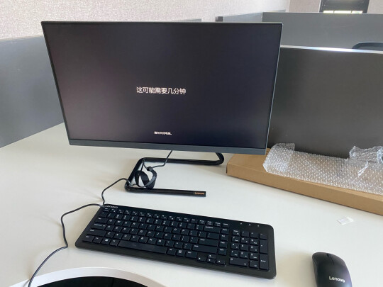 Lenovo AIO520C跟联想AIO520C有很大区别吗？哪个屏幕效果更好？哪个反应灵敏 