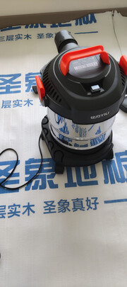 车载吸尘器
