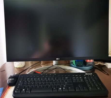 LG 27UL850好不好，显示效果够不够好？纯正艳丽吗？