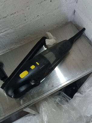 车载吸尘器