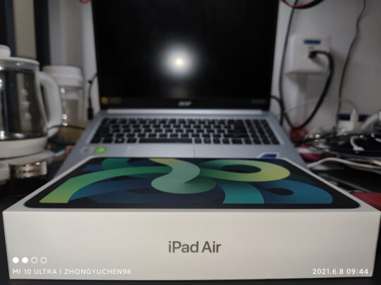 Apple iPad Air对比微软Surface Go 2有本质区别吗，哪个玩游戏流畅，哪个简单方便？