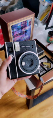 INSTAX mini40到底怎么样啊，对比度够高吗？颜值够高吗 