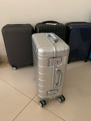 小米小米金属旅行箱|小米小米金属旅行箱 220英寸银色拉杆箱独家揭秘评测真相,不看后悔!