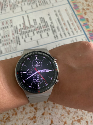 %title插图%num HUAWEI WATCH GT 2 Pro ECG版 华为手表 运动智能手表 12天续航/蓝牙通话/蓝宝石镜面/专业户外运动 46mm 黑