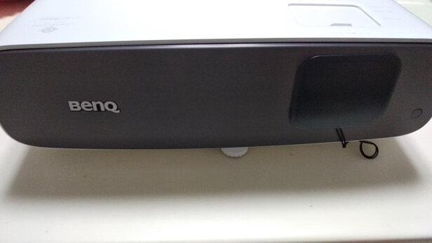 %title插图%num 明基(BenQ)W2700 投影机 投影仪 家用(4K超高清 2000流明 HDR-PRO 镜头位移 DCI-P3广色域 支持3D)