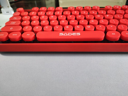 赛德斯V2020跟戴尔KB216键盘（白色）有啥区别？手感哪个好？哪个质量上乘 