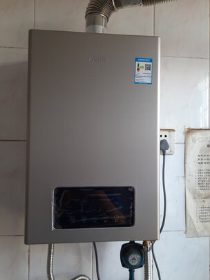 万家乐 18升燃气热水器家用恒温天然气 增压零冷水紫外线杀菌儿童浴 双屏分控APP控制 厨房洗JSQ34-18RL6